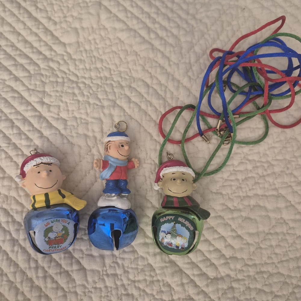 Peanuts Charlie Brown Holiday Bell Necklaces Set USED
